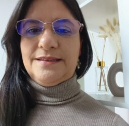 Madza Kato Psicanalista