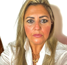 Aline Abalo Peixoto Oliveira Barone