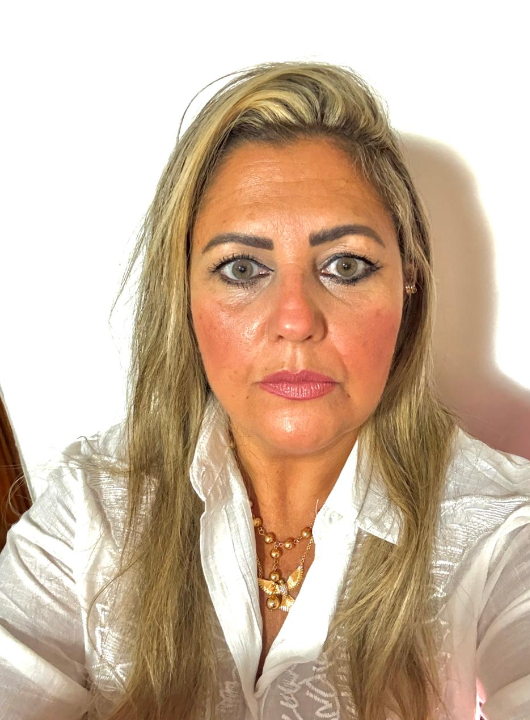 Aline Abalo Peixoto Oliveira Barone