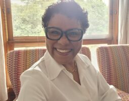 Ana Cássia Bonfim Freire